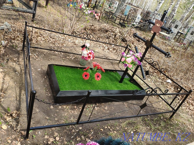 Оградки, кресты, надгробия, скамейки, столы на кладбище Петропавловск - изображение 2