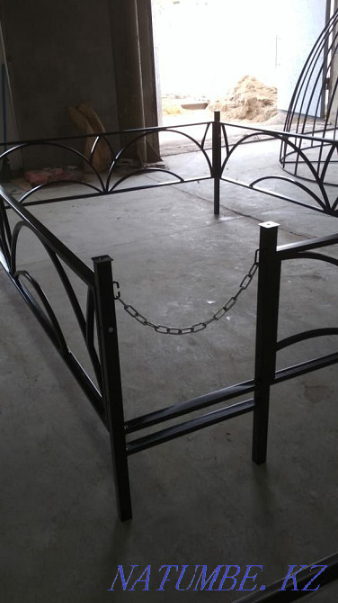 Оградки, кресты, надгробия, скамейки, столы на кладбище Петропавловск - изображение 3