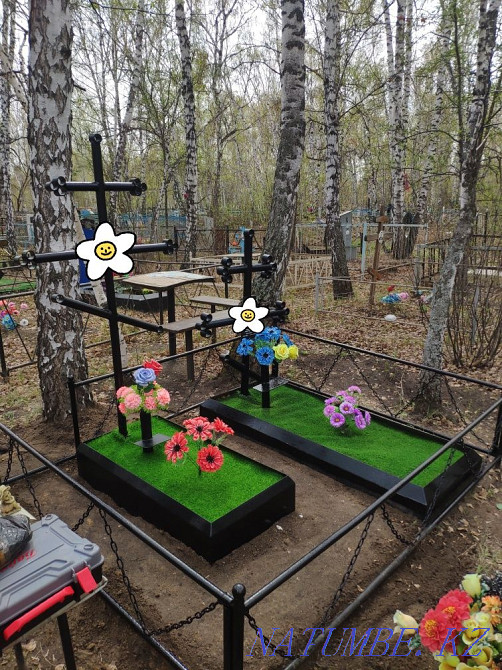 Оградки, кресты, надгробия, скамейки, столы на кладбище Петропавловск - изображение 1