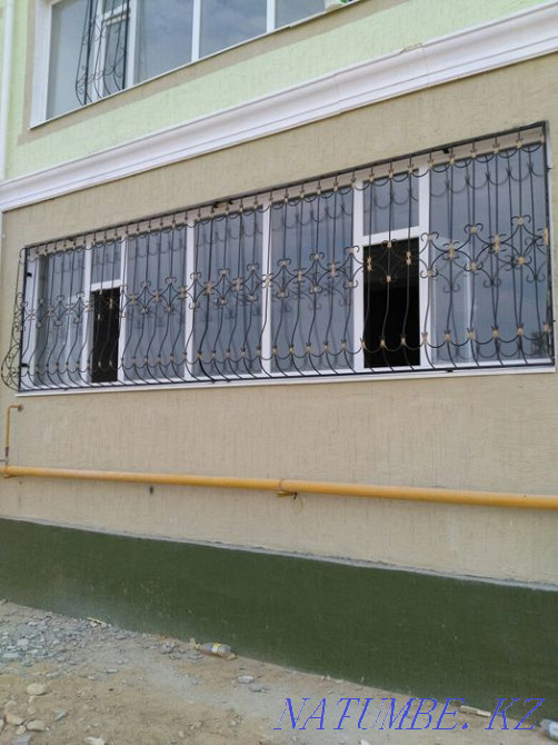 Терезелердегі торлар.  Ақтау  - изображение 2