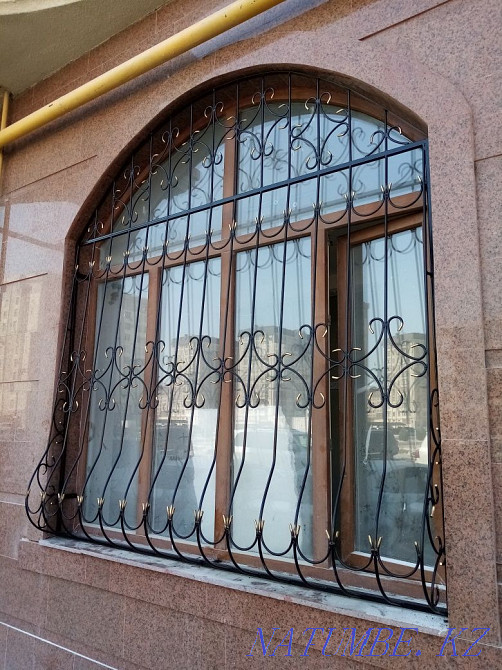 Терезелердегі торлар.  Ақтау  - изображение 1