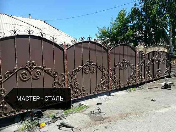 Ворота в Талдыкоргане Taldykorgan