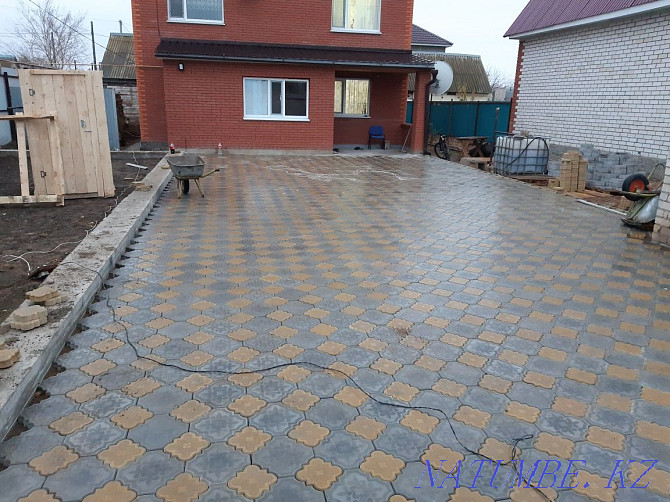 Laying paving stones, installing curbs. Oral - photo 6
