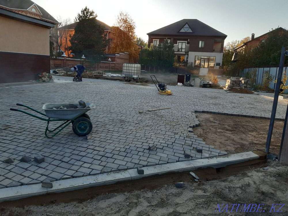 Laying paving stones, installing curbs. Oral - photo 7