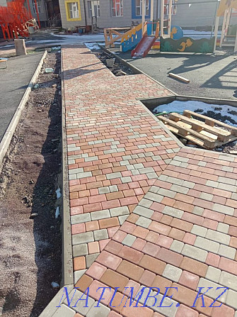 Laying paving stones, installation of road curbs, pavement pareblikov Temirtau - photo 4