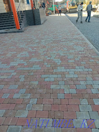 Laying paving stones, installation of road curbs, pavement pareblikov Temirtau - photo 2