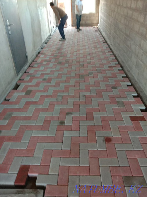 Laying paving stones, installation of road curbs, pavement pareblikov Temirtau - photo 8