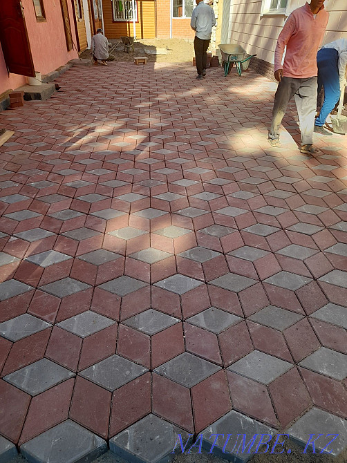 Laying paving stones, slabs installation curbs curbs qualitatively Oral - photo 8
