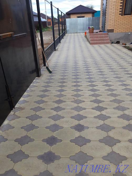 Laying paving stones borders curbs slabs with high quality Oral - photo 8