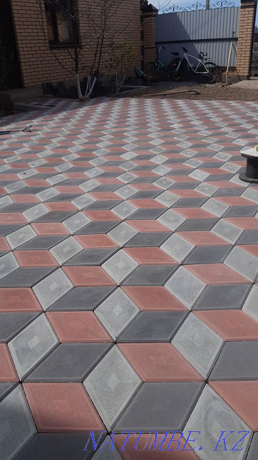 Laying paving stones borders curbs slabs with high quality Oral - photo 3