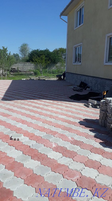 Professional laying of paving stones (paving slabs) of asphalt Almaty - photo 8