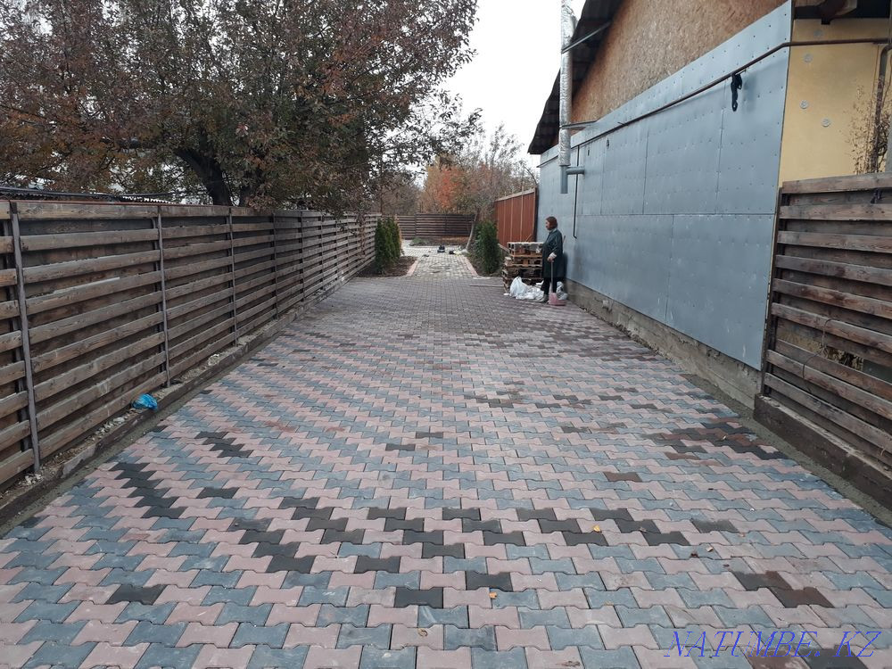 Professional laying of paving stones (paving slabs) of asphalt Almaty - photo 7