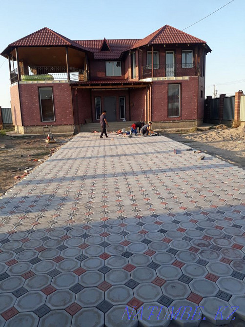 Professional laying of paving stones (paving slabs) of asphalt Almaty - photo 4