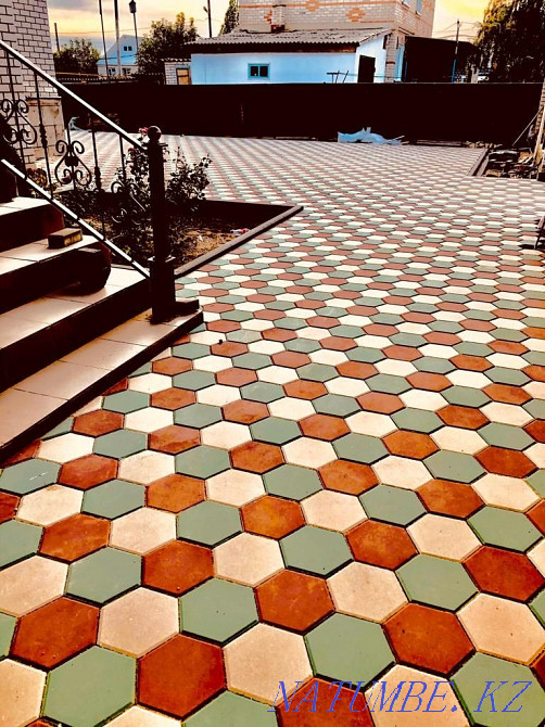 Укладка брусчатки и установка бордюр любой сложности  - изображение 1
