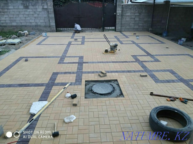 Laying tiles and paving stones price is negotiable Qaskeleng - photo 1