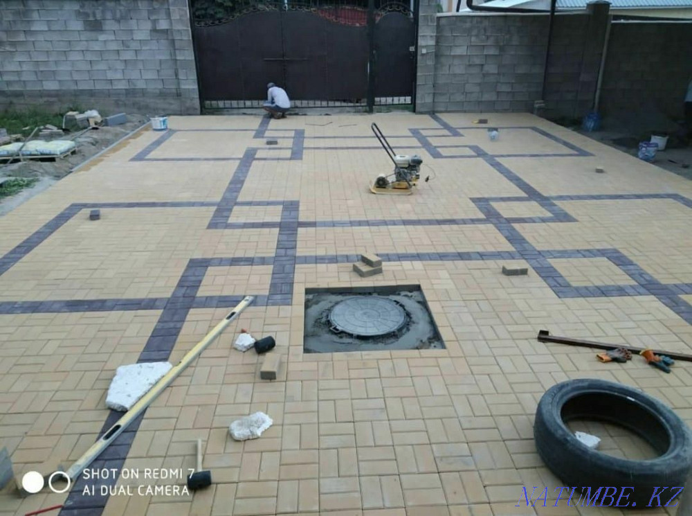 Laying tiles and paving stones price is negotiable Qaskeleng - photo 1
