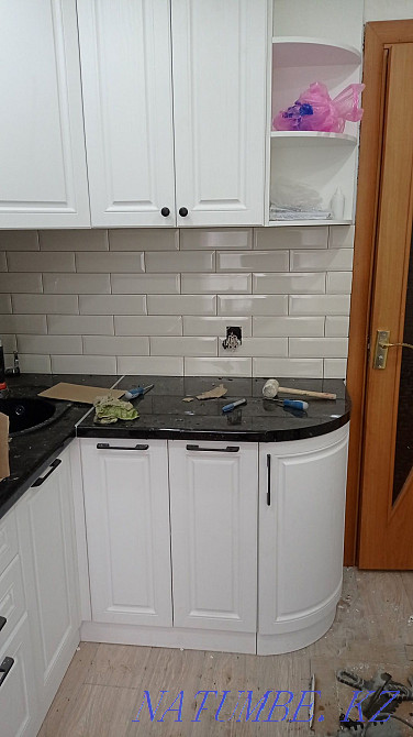 Услуги укладки кафеля, фартук сан,узел мазайка керамогранит. Кокшетау - изображение 1