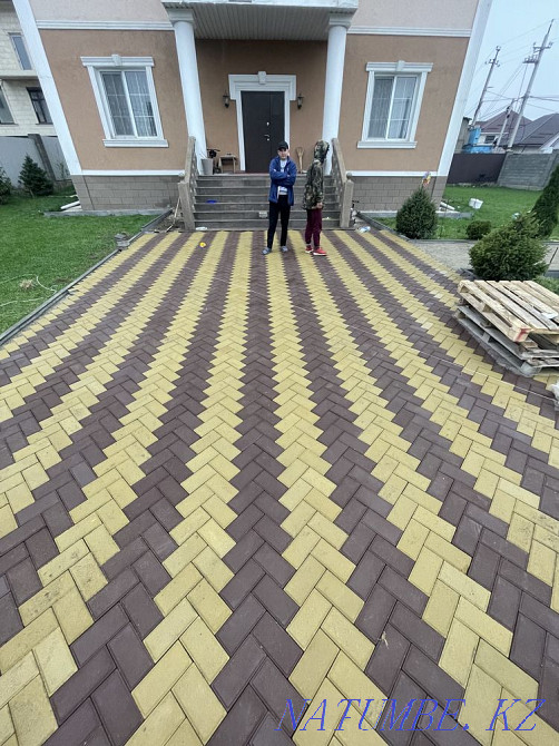Laying paving stones, paving slabs, installation of curbs Qaskeleng - photo 7