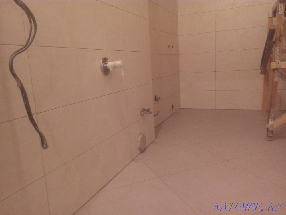 Кафельщик,укладка плитки ванна,санузел,пол,стена штукатурщик,сантехник Алматы - изображение 8