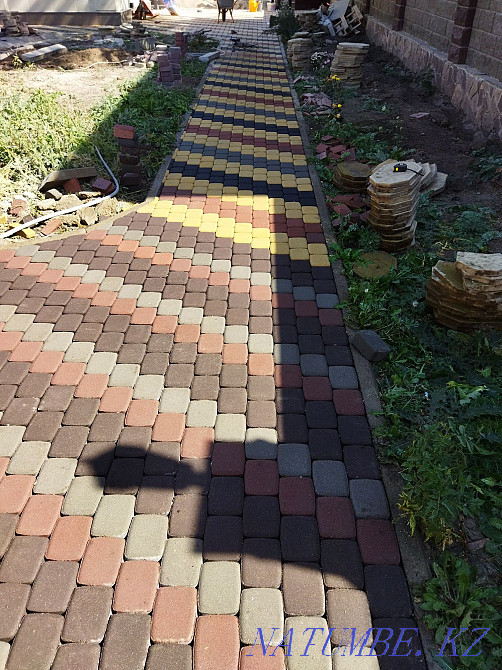 Laying paving stones curb trays Almaty - photo 3