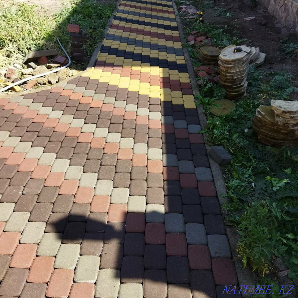 Laying paving stones curb trays Almaty - photo 1