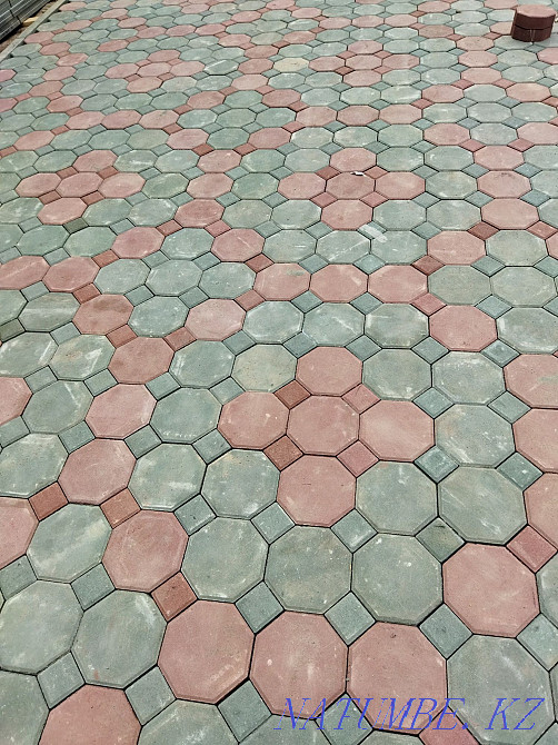 Laying paving stones curb trays Almaty - photo 5