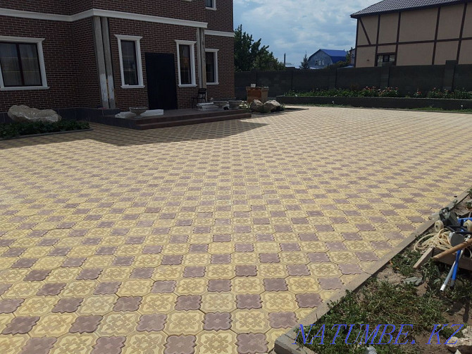 Paving stone laying. Quality and fast guarantee is there. Aqtobe - photo 1