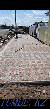 Laying paving stones, installation of borders, curbs. Oral - photo 4