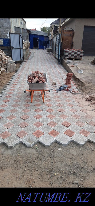 Laying paving stones, installation of borders, curbs. Oral - photo 3