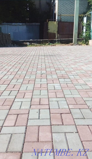Laying paving stones, installation of borders, curbs. Oral - photo 8