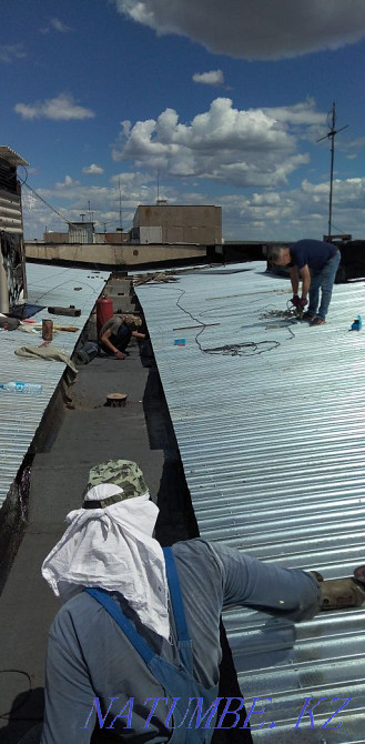 Roof repair. Roofing. Roof. Replacing slate with a profiled sheet. Karagandy - photo 3