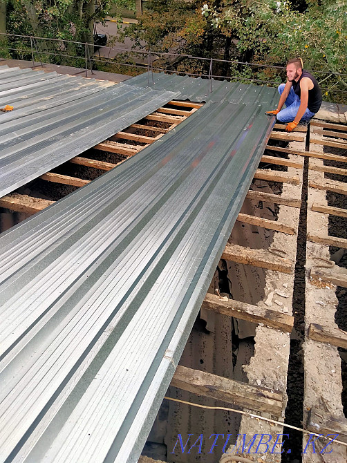 Roof covering. Roof repair. Roofing. Profiled sheeting. Leak elimination. Almaty - photo 6