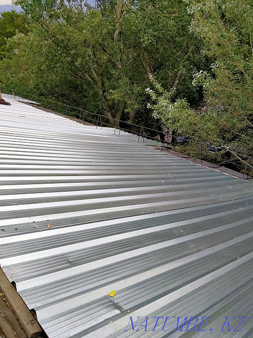 Roof covering. Roof repair. Roofing. Profiled sheeting. Leak elimination. Almaty - photo 7