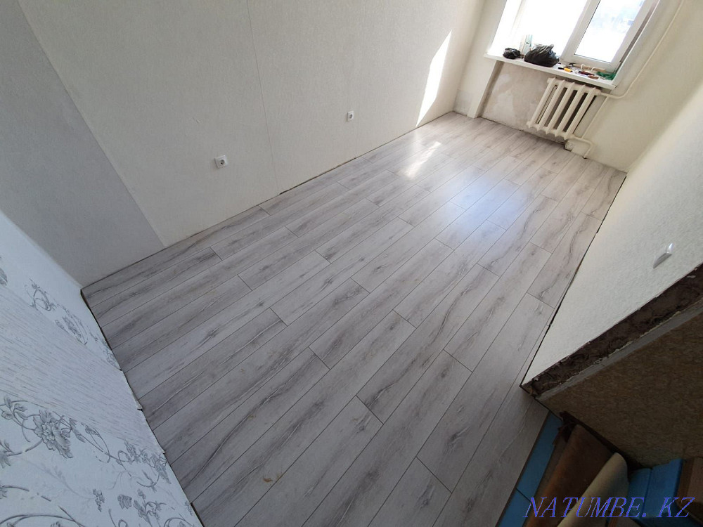 Настил линолеума, укладка ламината, установка плинтусов Костанай - изображение 2