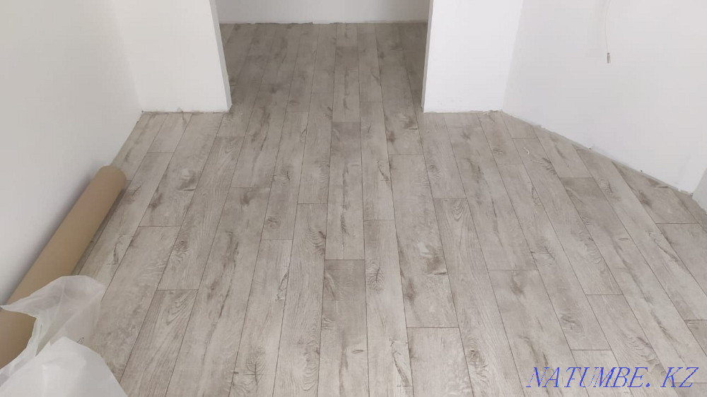 Настил линолеума, укладка ламината, установка плинтусов Костанай - изображение 5