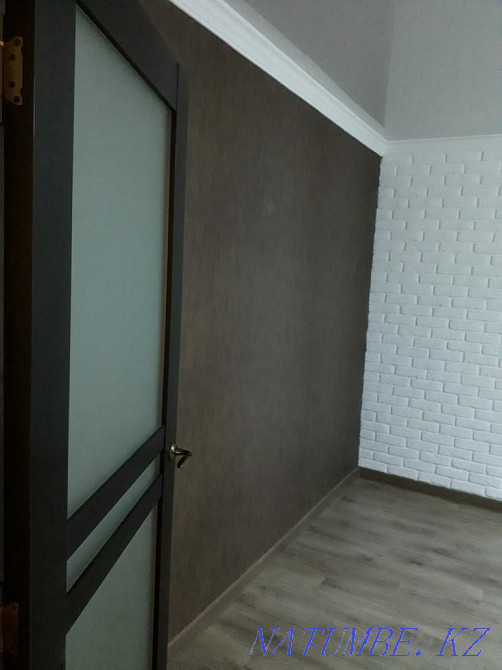 Укладка ламината, настил линолеума плинтуса Караганда - изображение 2