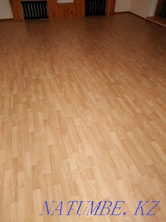 Linoleum flooring, laminate. Installation of skirting boards Pavlodar - photo 2