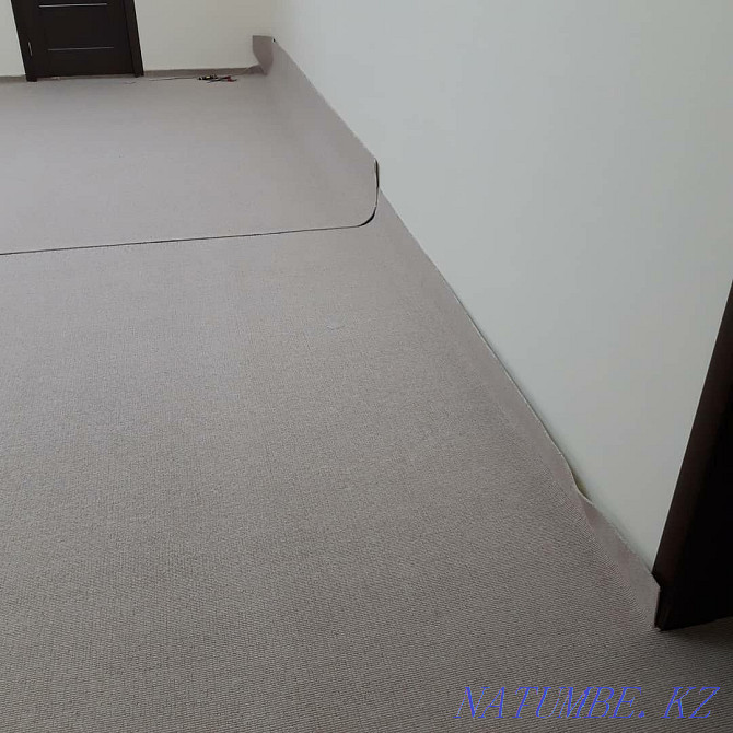 Laying linoleum carpet laminate Алгабас - photo 8