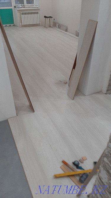 Наливной пол, укладка ламината, пластик откос, установка стиралок Уральск - изображение 4