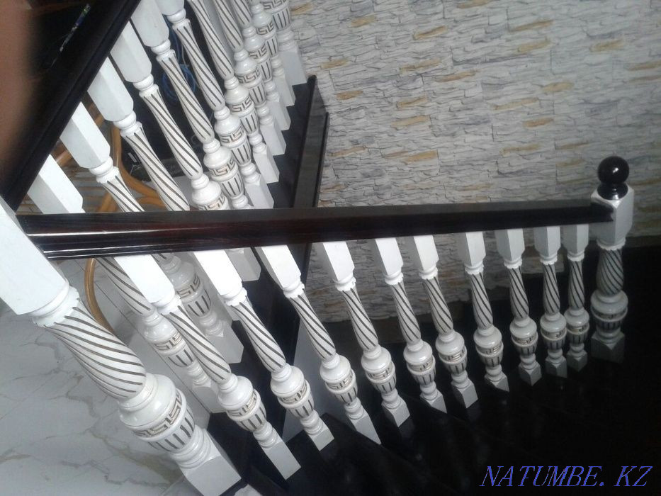 LADDER made of wood (oak, elm, walnut, pine) metal frame Almaty - photo 7