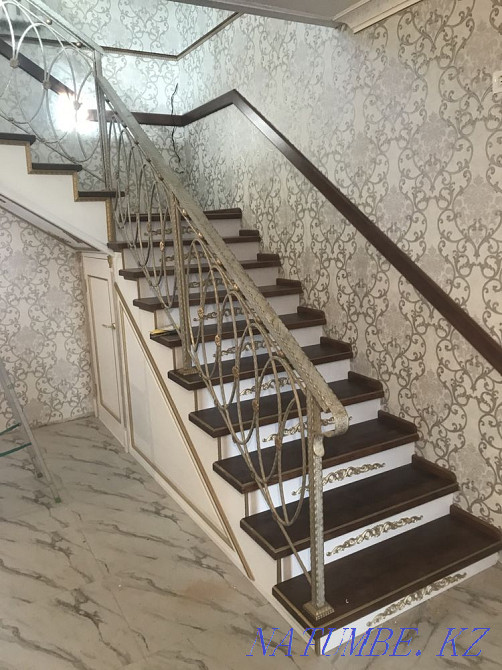 Лестницы деревянные на закас с массива Дуб Ясень Бук Сосна Астана - изображение 2