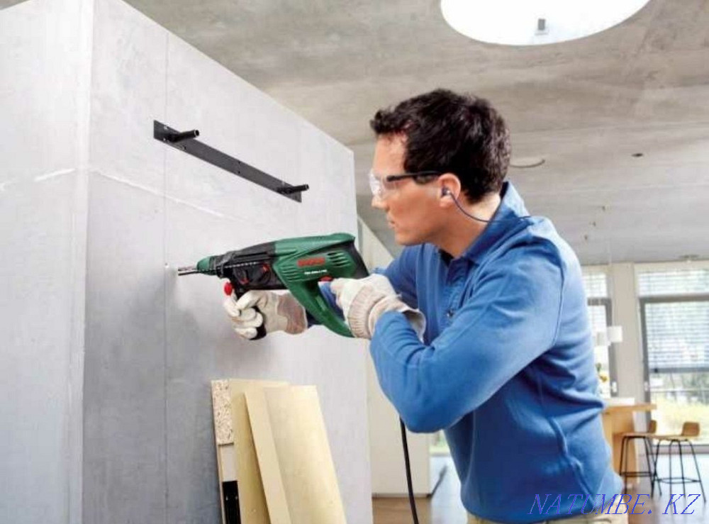 Асу, орнату: теледидар, сөрелер, айналар, люстра, перделер.  Алматы - изображение 1