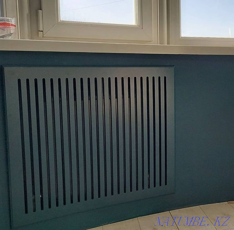 Painter painting the ceiling, the wall outside and inside Oral - photo 3