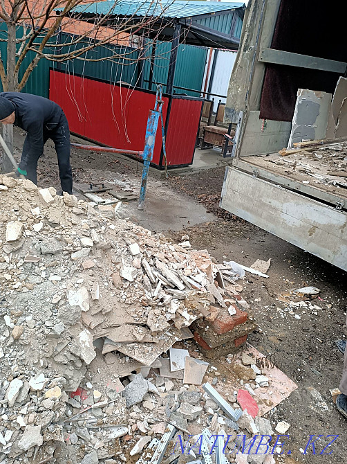 Export of household and construction waste in Aktobe. Cleaning of the territory. Aqtobe - photo 3