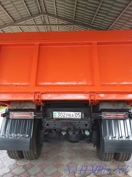 Қоқыс шығару автосамосвалдары КамАЗ Хова тракторлары экскаваторлар  Алматы - изображение 7