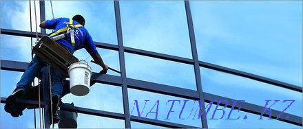 Альпинистер терезелерді жуу, биік қабатты қасбеттерді жуу, витраждарды жуу  Астана - изображение 4