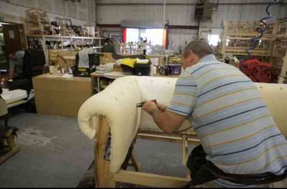 Перетяжка и реставрация мягкой мебели Актобе