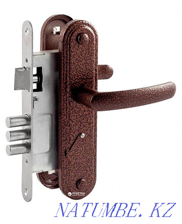 The key is stuck in the door, does not open, the lock is jammed. Call us to open. Oral - photo 1