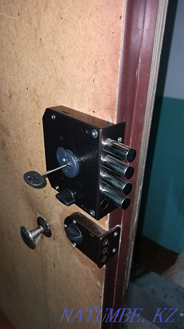 Мастер по замкам вскрытие двери вскрытие замков замена ручек сердцевин Петропавловск - изображение 4
