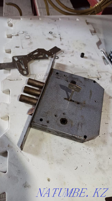 Экстренное вскрытие замков аварийное вскрытие дверей замена личинки Петропавловск - изображение 3